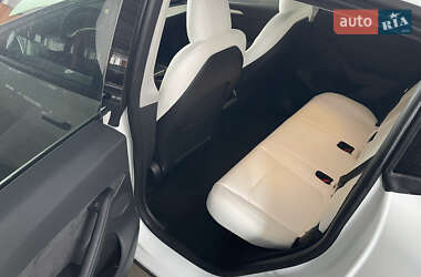 Внедорожник / Кроссовер Tesla Model Y 2022 в 