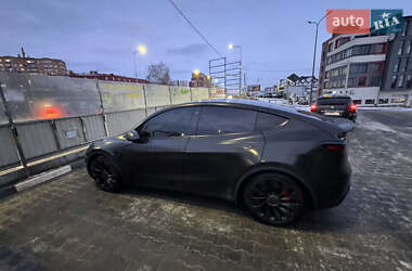 Внедорожник / Кроссовер Tesla Model Y 2020 в Тернополе