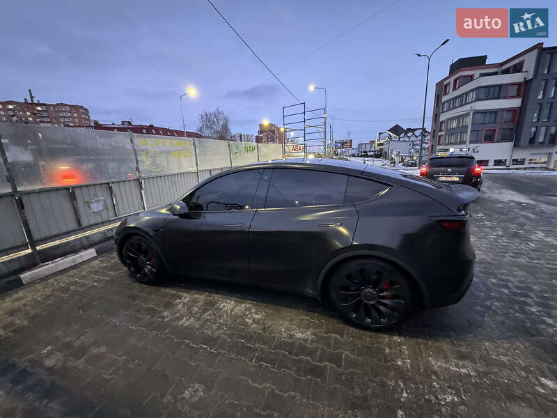 Позашляховик / Кросовер Tesla Model Y 2020 в Тернополі