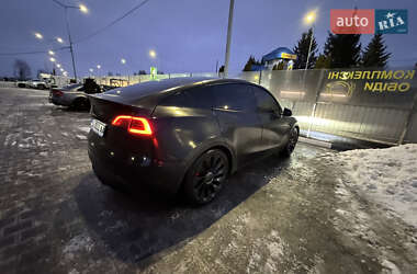 Внедорожник / Кроссовер Tesla Model Y 2020 в 