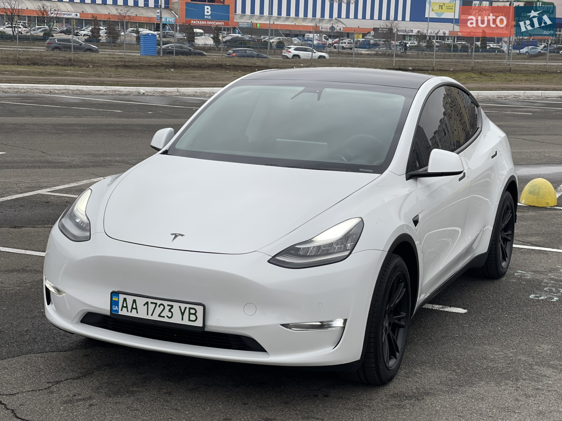 2020 Tesla Model Y - мініатюра 9