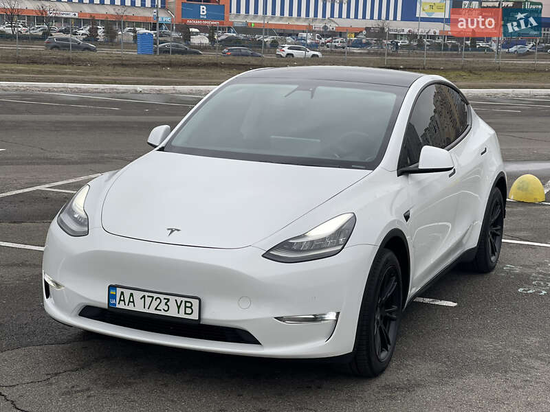 Внедорожник / Кроссовер Tesla Model Y 2020 в Киеве
