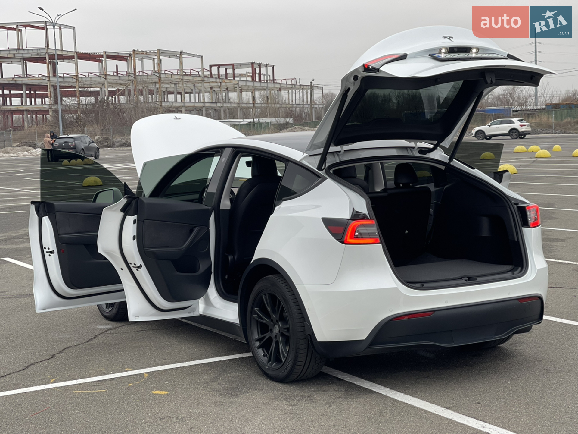 2020 Tesla Model Y - мініатюра 21