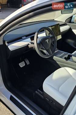Внедорожник / Кроссовер Tesla Model Y 2022 в 