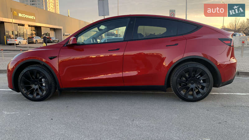 Tesla Model Y 2023