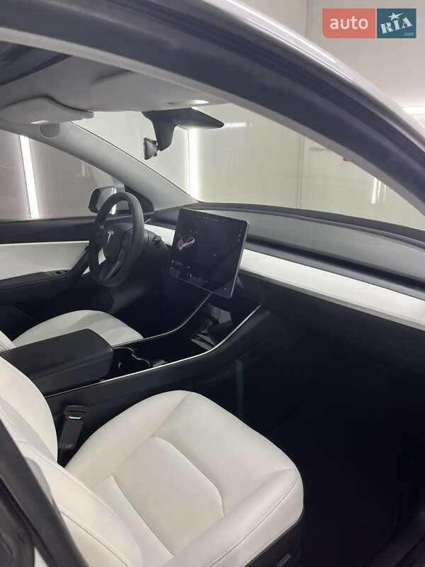 Внедорожник / Кроссовер Tesla Model Y 2020 в Харькове