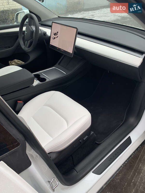 Позашляховик / Кросовер Tesla Model Y 2022 в Білій Церкві