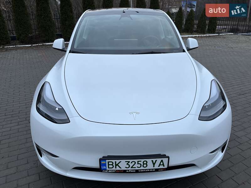 Внедорожник / Кроссовер Tesla Model Y 2023 в Ровно