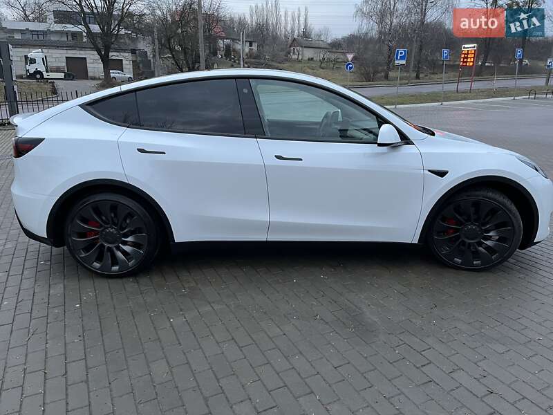 Внедорожник / Кроссовер Tesla Model Y 2023 в Ровно
