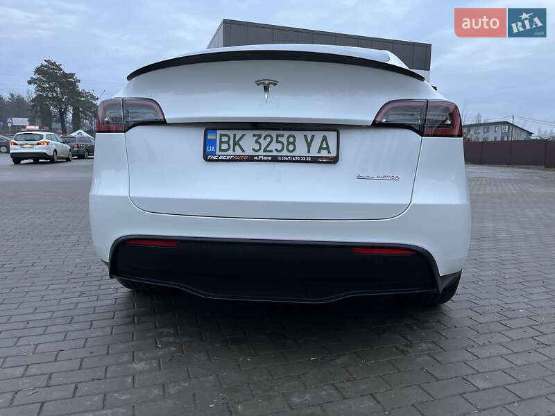Внедорожник / Кроссовер Tesla Model Y 2023 в Ровно