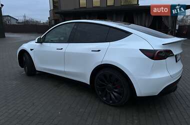Внедорожник / Кроссовер Tesla Model Y 2023 в Ровно