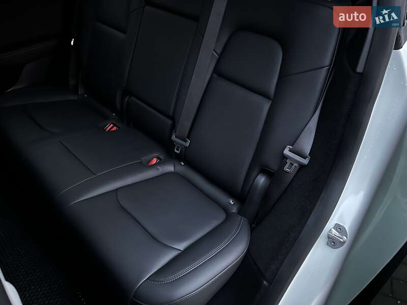 Внедорожник / Кроссовер Tesla Model Y 2023 в Ровно