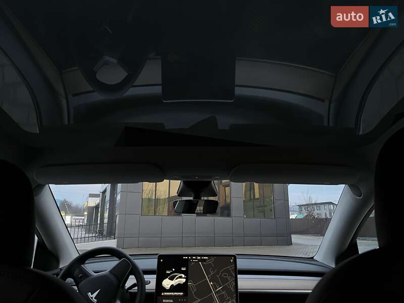 Внедорожник / Кроссовер Tesla Model Y 2023 в Ровно