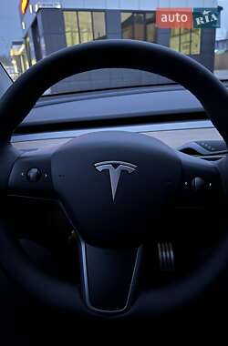 Внедорожник / Кроссовер Tesla Model Y 2023 в Ровно