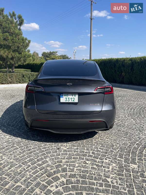 Позашляховик / Кросовер Tesla Model Y 2021 в Дніпрі