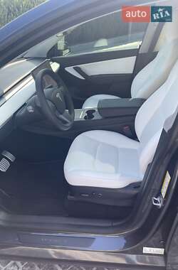 Внедорожник / Кроссовер Tesla Model Y 2021 в Днепре