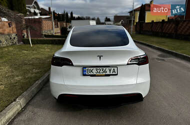Позашляховик / Кросовер Tesla Model Y 2023 в 