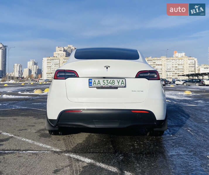 Позашляховик / Кросовер Tesla Model Y 2021 в Самарі