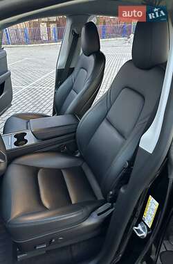 Внедорожник / Кроссовер Tesla Model Y 2021 в Тернополе