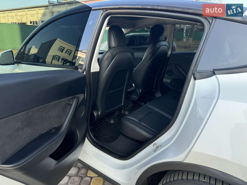 Внедорожник / Кроссовер Tesla Model Y 2021 в Виннице