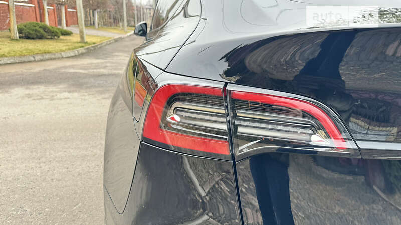 Позашляховик / Кросовер Tesla Model Y 2022 в Рівному