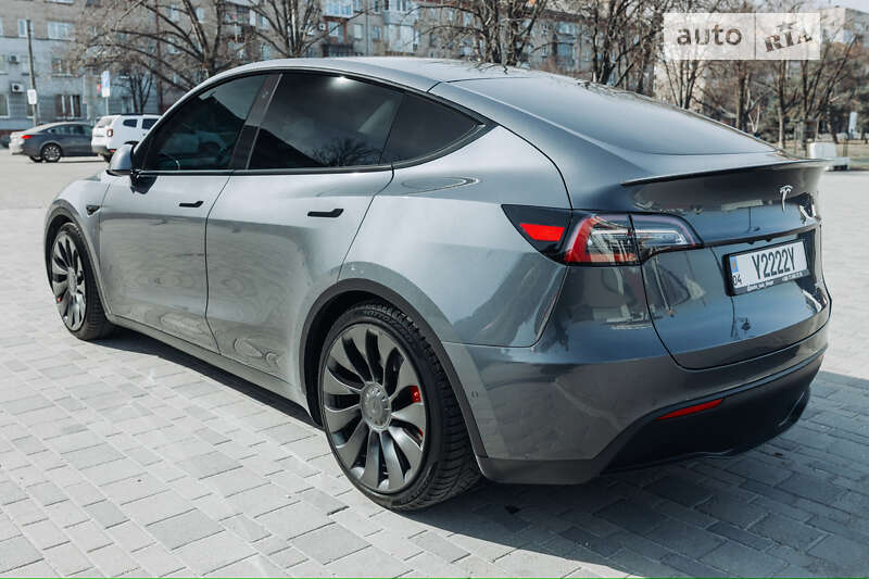 Tesla Model Y 2020