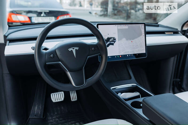 Внедорожник / Кроссовер Tesla Model Y 2020 в Днепре