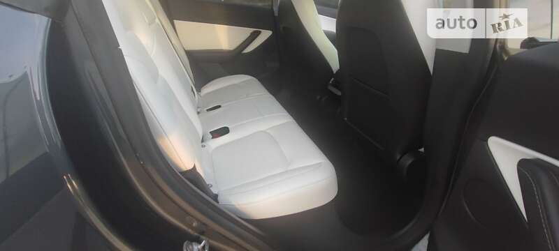 Внедорожник / Кроссовер Tesla Model Y 2021 в Днепре