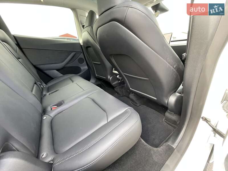 Внедорожник / Кроссовер Tesla Model Y 2023 в Киеве