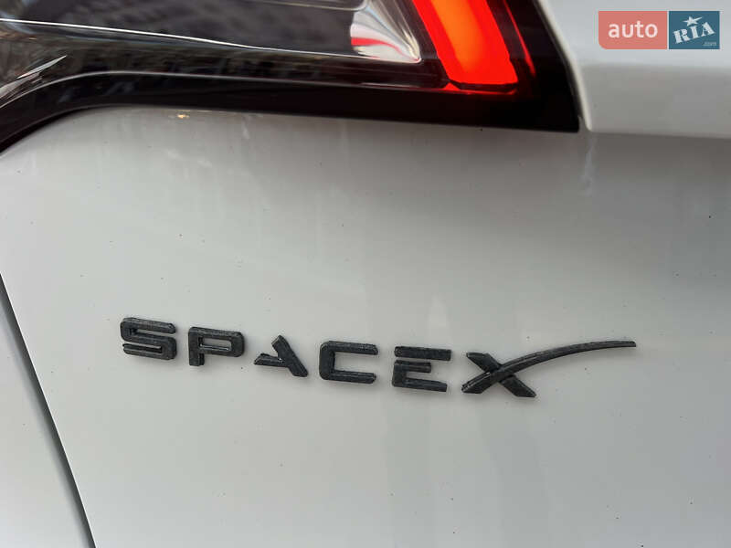 Внедорожник / Кроссовер Tesla Model Y 2022 в Ивано-Франковске