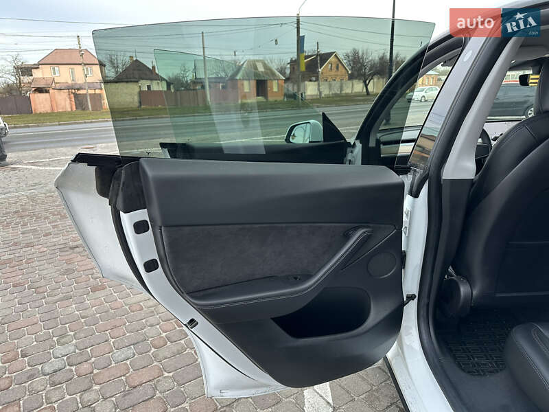 Внедорожник / Кроссовер Tesla Model Y 2021 в Харькове