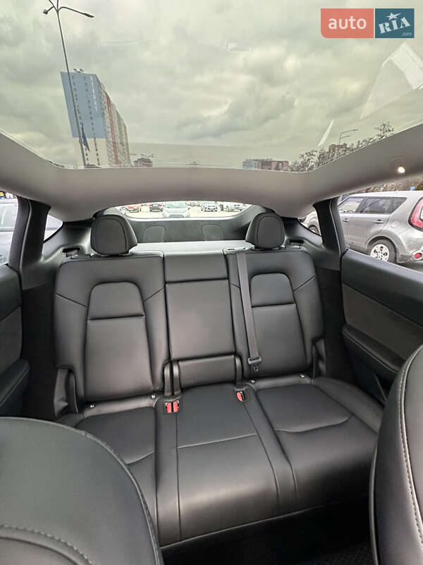 Позашляховик / Кросовер Tesla Model Y 2023 в Броварах