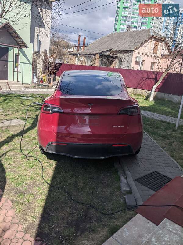 Позашляховик / Кросовер Tesla Model Y 2022 в Києві