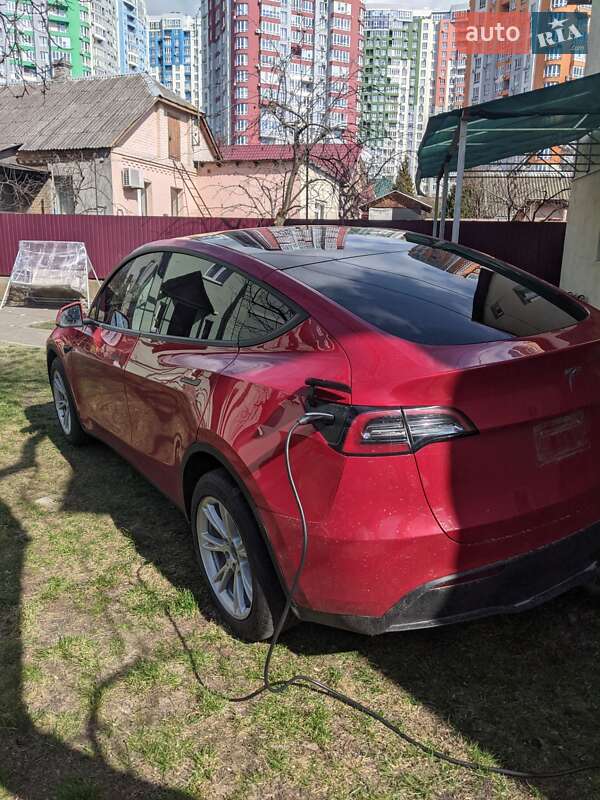 Позашляховик / Кросовер Tesla Model Y 2022 в Києві