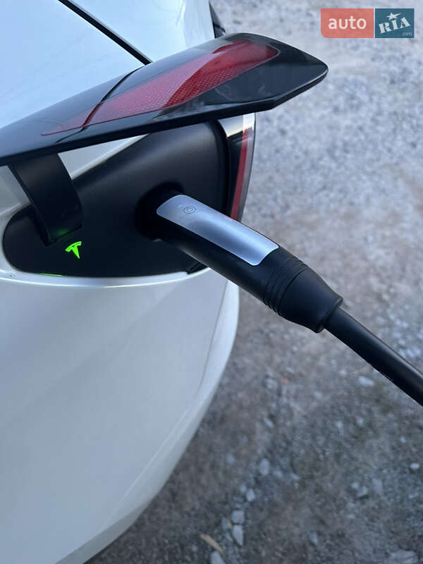 Позашляховик / Кросовер Tesla Model Y 2023 в Броварах