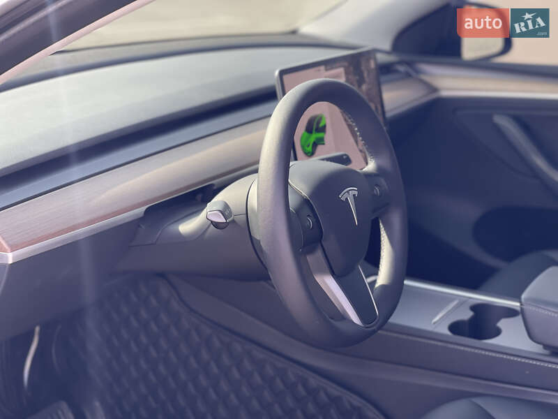 Внедорожник / Кроссовер Tesla Model Y 2023 в Днепре