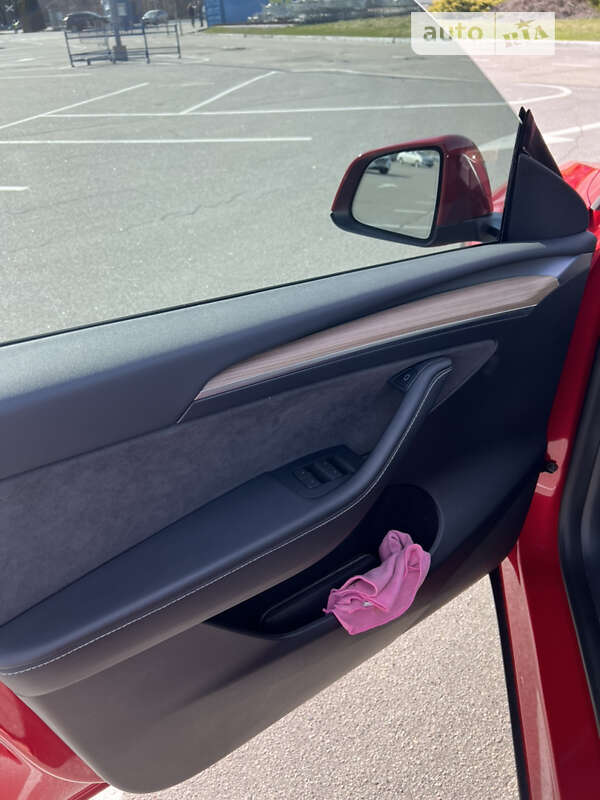 Внедорожник / Кроссовер Tesla Model Y 2023 в Днепре