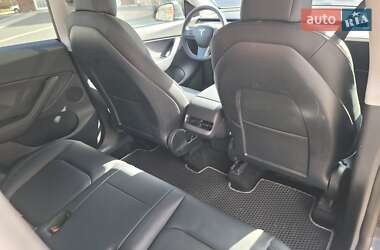 Внедорожник / Кроссовер Tesla Model Y 2021 в Ровно