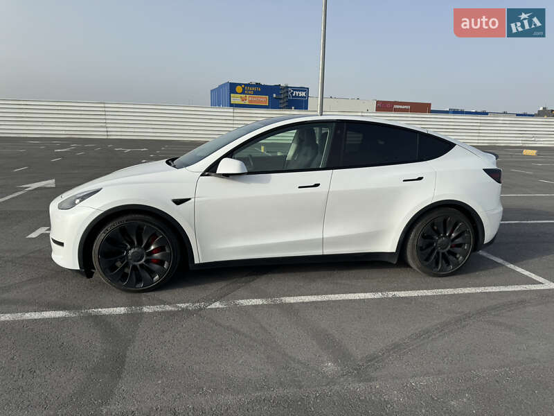 Позашляховик / Кросовер Tesla Model Y 2022 в Львові