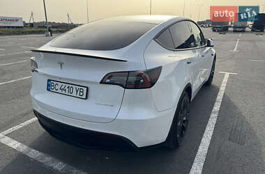 Позашляховик / Кросовер Tesla Model Y 2022 в Львові