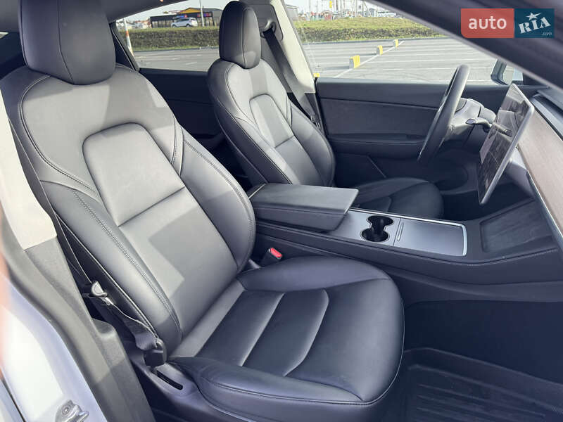 Позашляховик / Кросовер Tesla Model Y 2022 в Львові