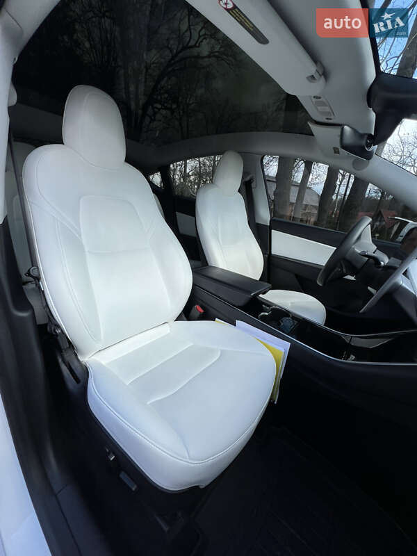 Внедорожник / Кроссовер Tesla Model Y 2020 в Львове