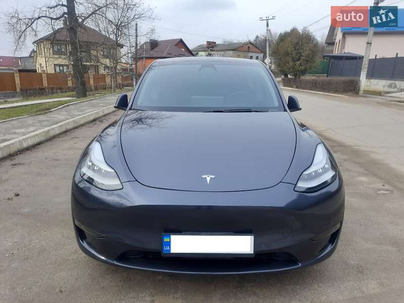 Tesla Model Y 2020