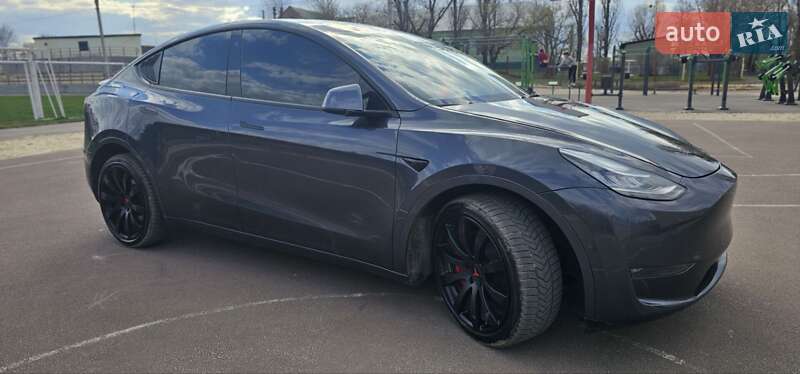 Позашляховик / Кросовер Tesla Model Y 2021 в Харкові