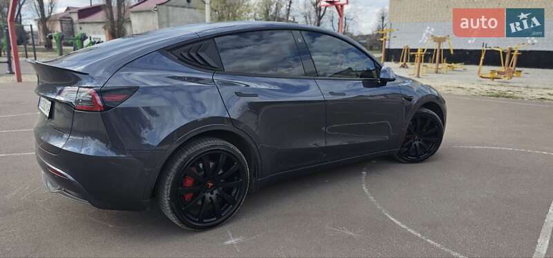 Позашляховик / Кросовер Tesla Model Y 2021 в Харкові