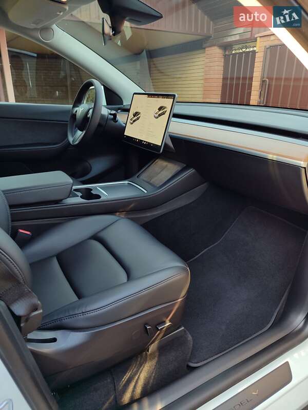 Внедорожник / Кроссовер Tesla Model Y 2022 в Запорожье