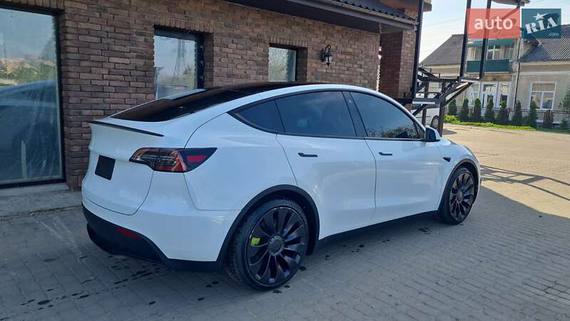 Внедорожник / Кроссовер Tesla Model Y 2022 в Львове