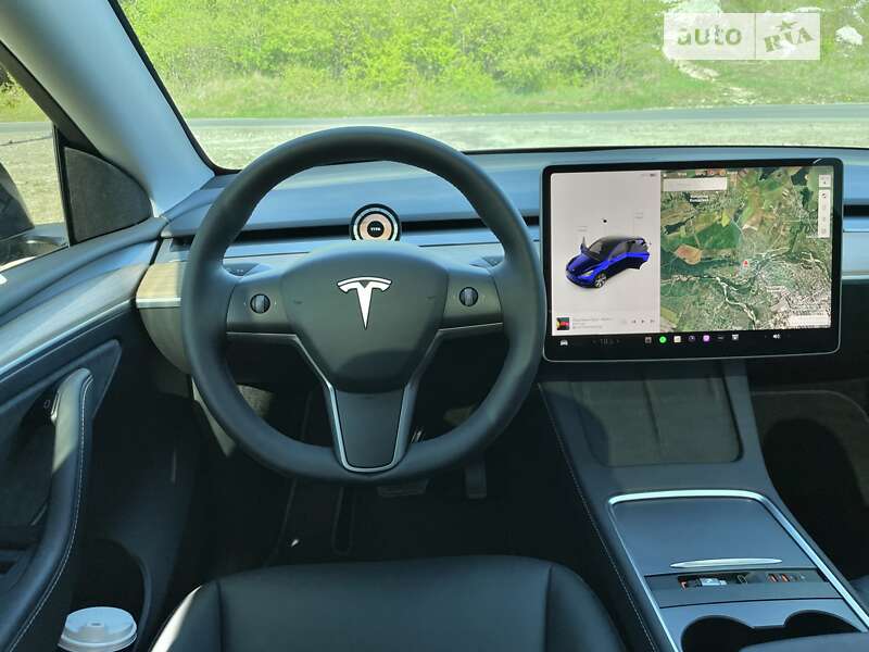Позашляховик / Кросовер Tesla Model Y 2023 в Івано-Франківську