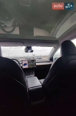 Позашляховик / Кросовер Tesla Model Y 2022 в Львові
