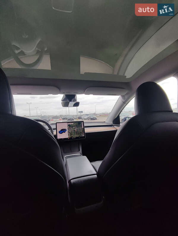 Позашляховик / Кросовер Tesla Model Y 2022 в Львові